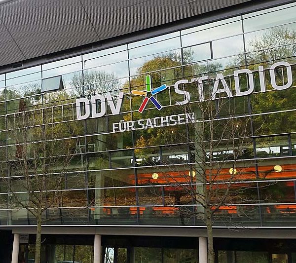 dynamo-stadion-haupttribüne