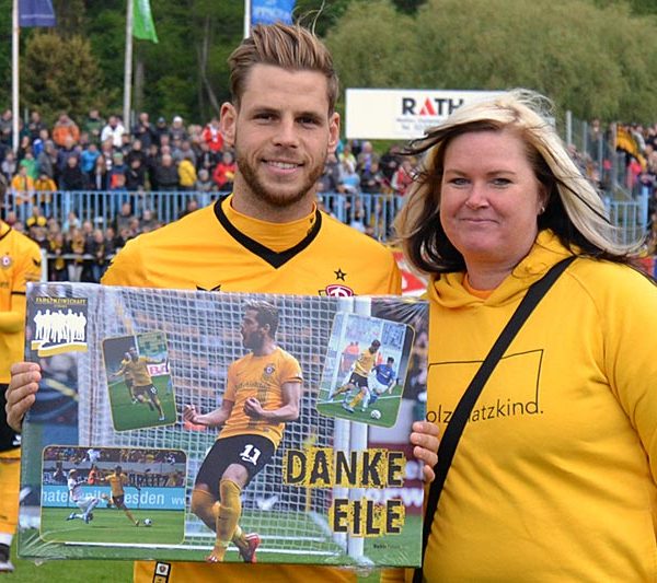 Justin Eilers mit seinem Abschiedsgeschenk