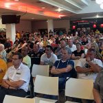 Fans im VIP-Raum des Dynamo-Stadions